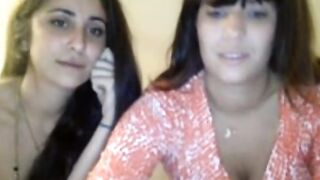 Two girls from Spain flashing on Chatroulette